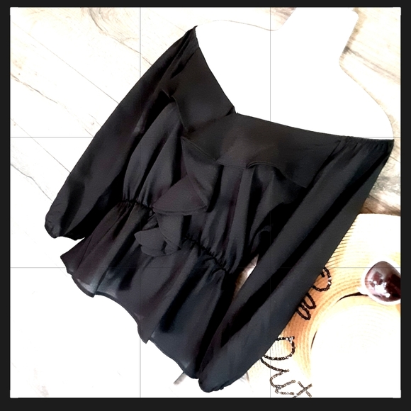 First Love Top Size M Peplum Ruffle Stretch EUC - Picture 4 of 8